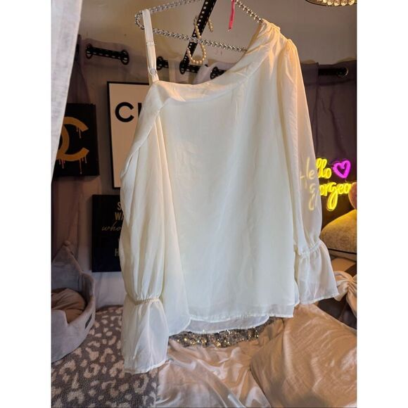 Torrid asymetricial one shoulder top:blouse shirt  size 3 retro pinup glam white - Picture 5 of 5